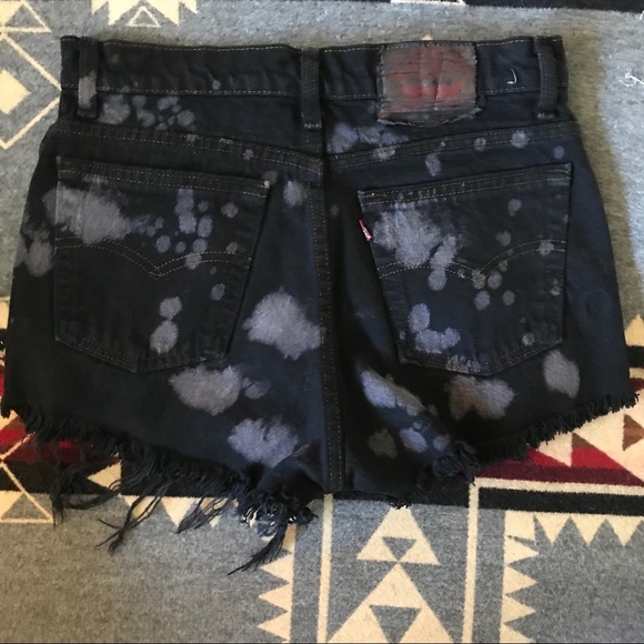 Levis vintage distressed cut off festival shorts - Picture 2 of 6